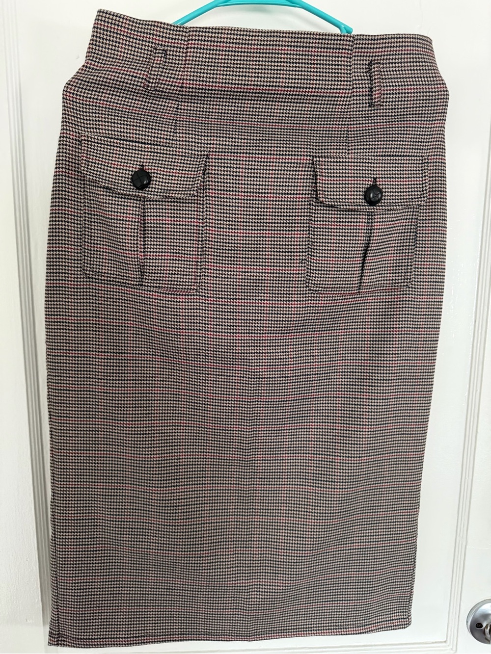 Forever 21 Black, Cream & Pink Houndstooth Pencil Skirt